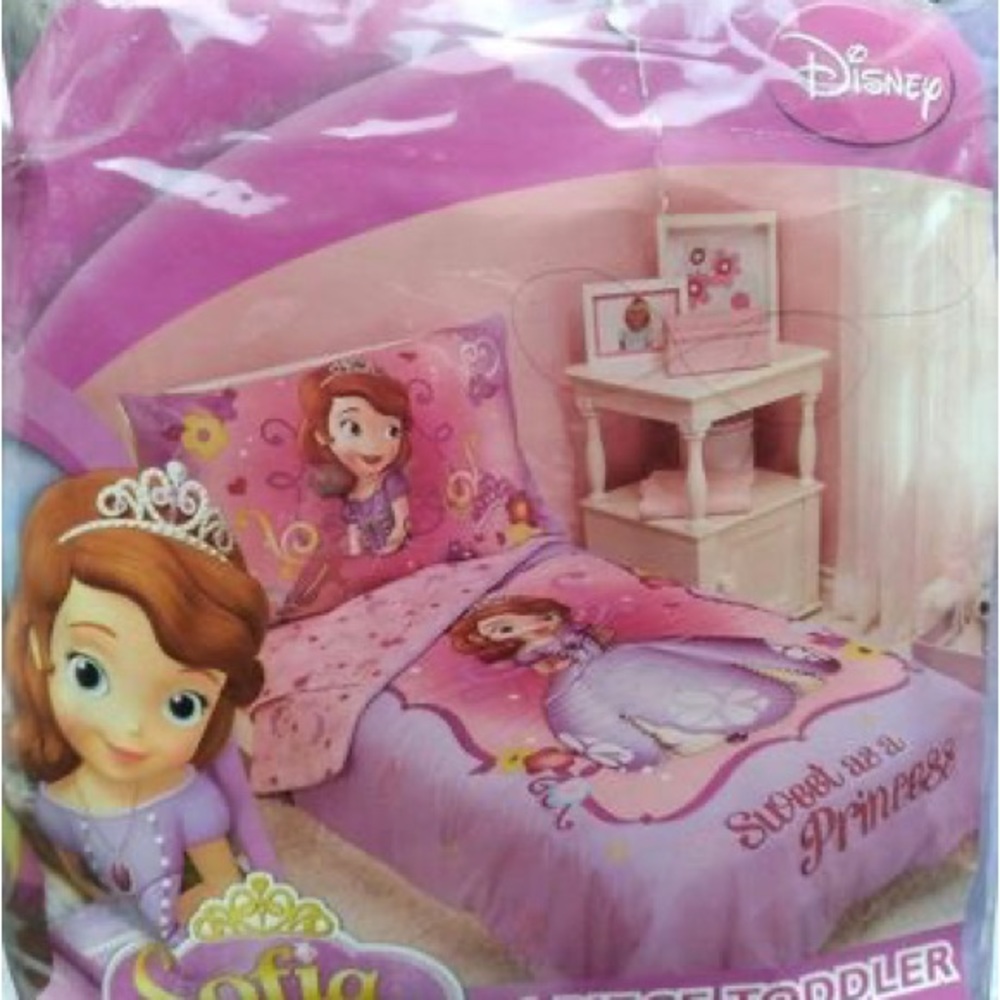 Sofia the First 4-piece toddler bed set